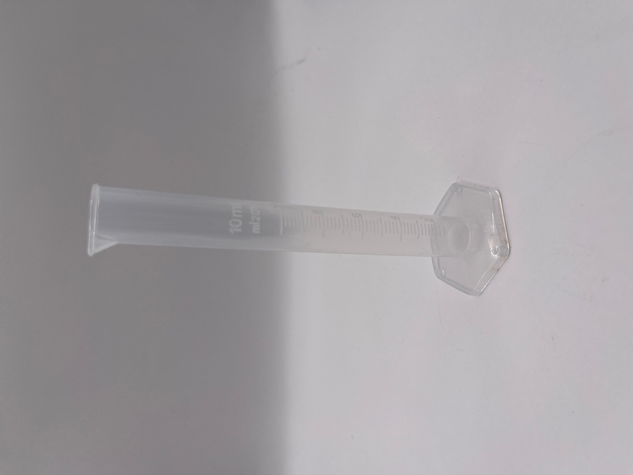Odměrný válec se stupnicí 10 ml